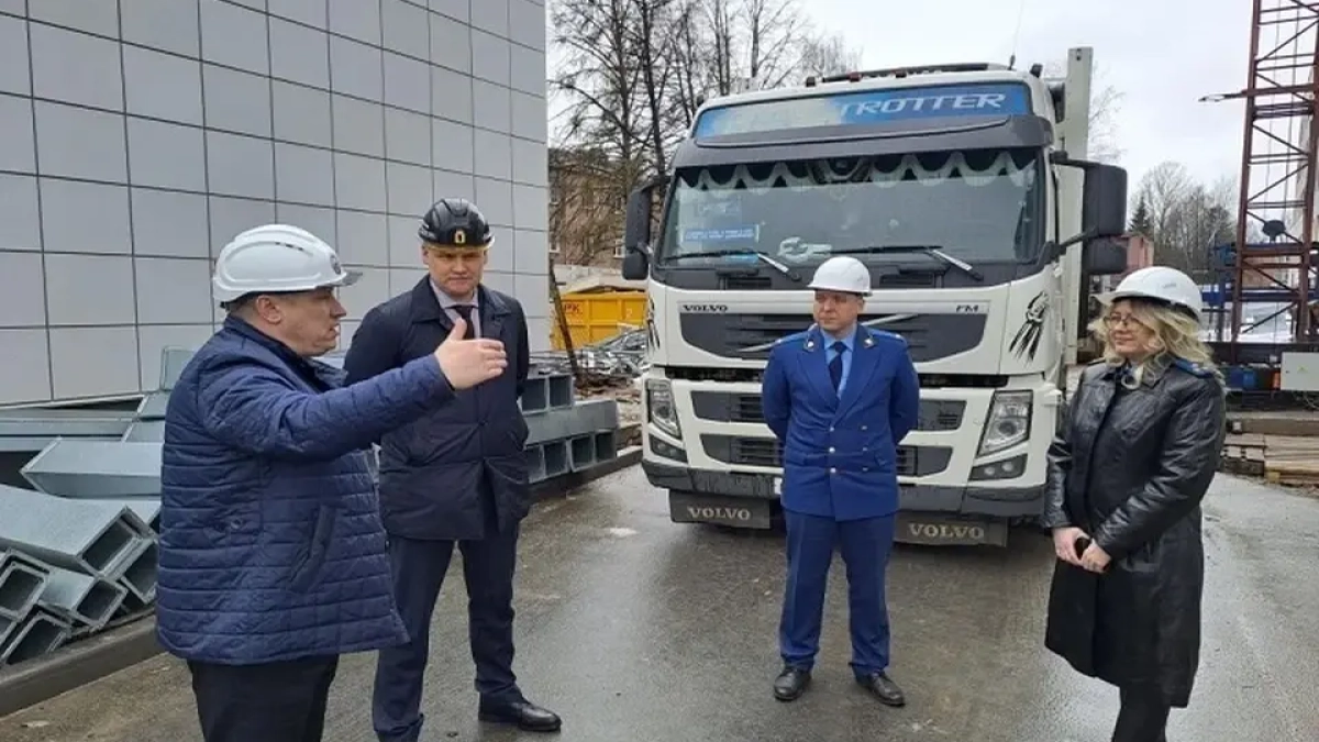 Детская больница в Ярославле срывает сроки: прокуратура требует ускорить стройку