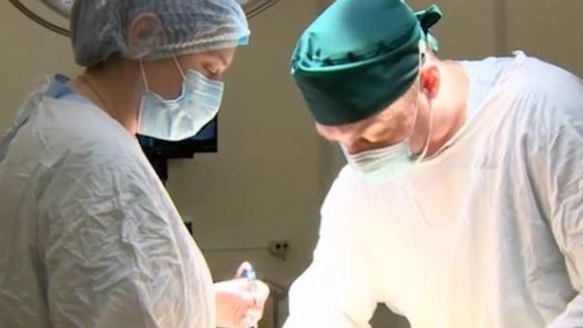 800 операций в год: ярославские нейрохирурги провели два сложных вмешательства на спинном мозге