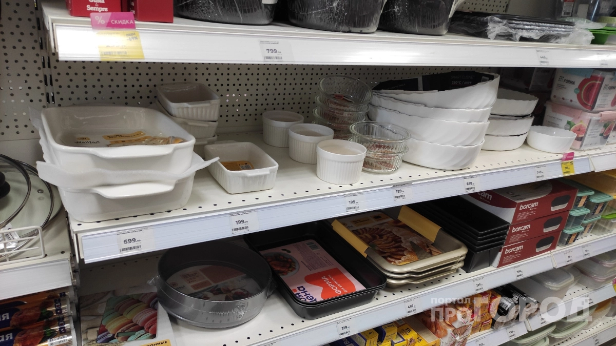 В Магнит завезли новую Пасхальную коллекцию посуды: милая тарелка из опалового стекла за 199 руб с зайцем - вот что отхватила еще