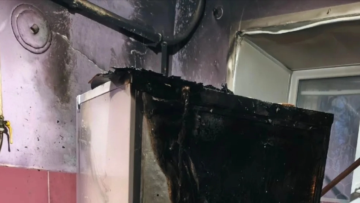 В Ярославле из-за розетки вспыхнула квартира