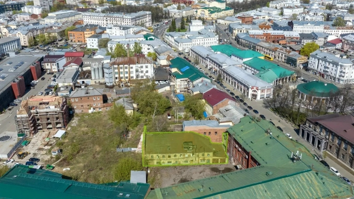 В историческом центре Ярославля на торги выставлено здание площадью 493 м²
