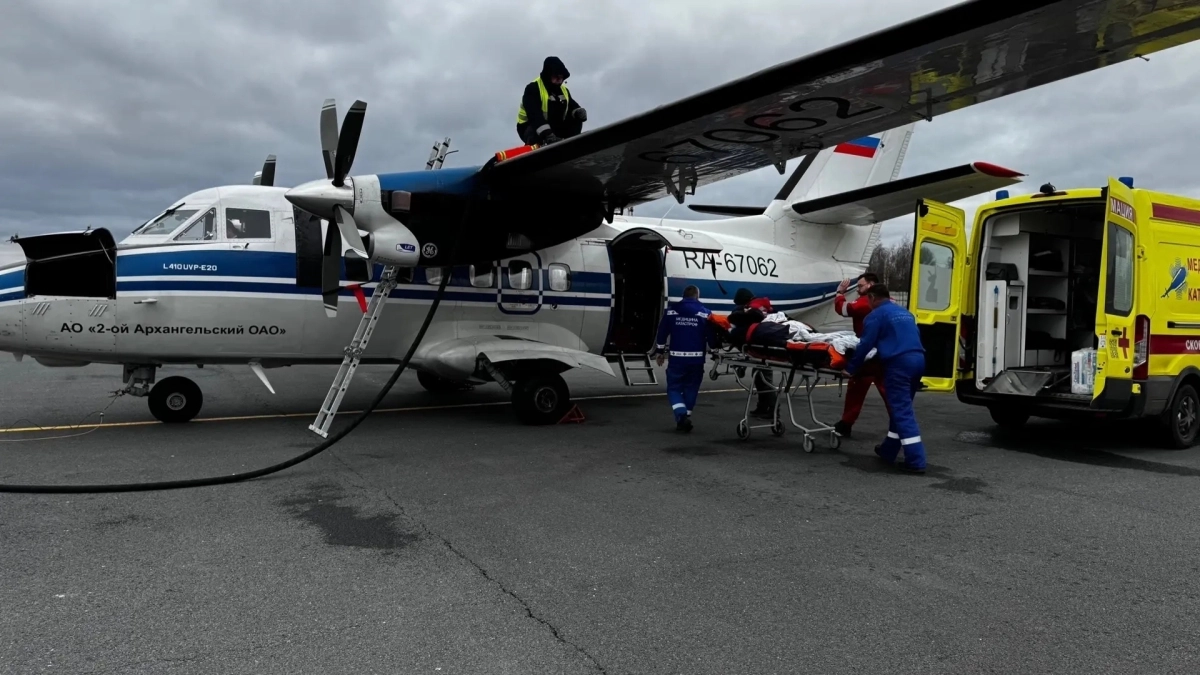 Ярославские врачи спасли пациента и успели отправить его домой самолетом