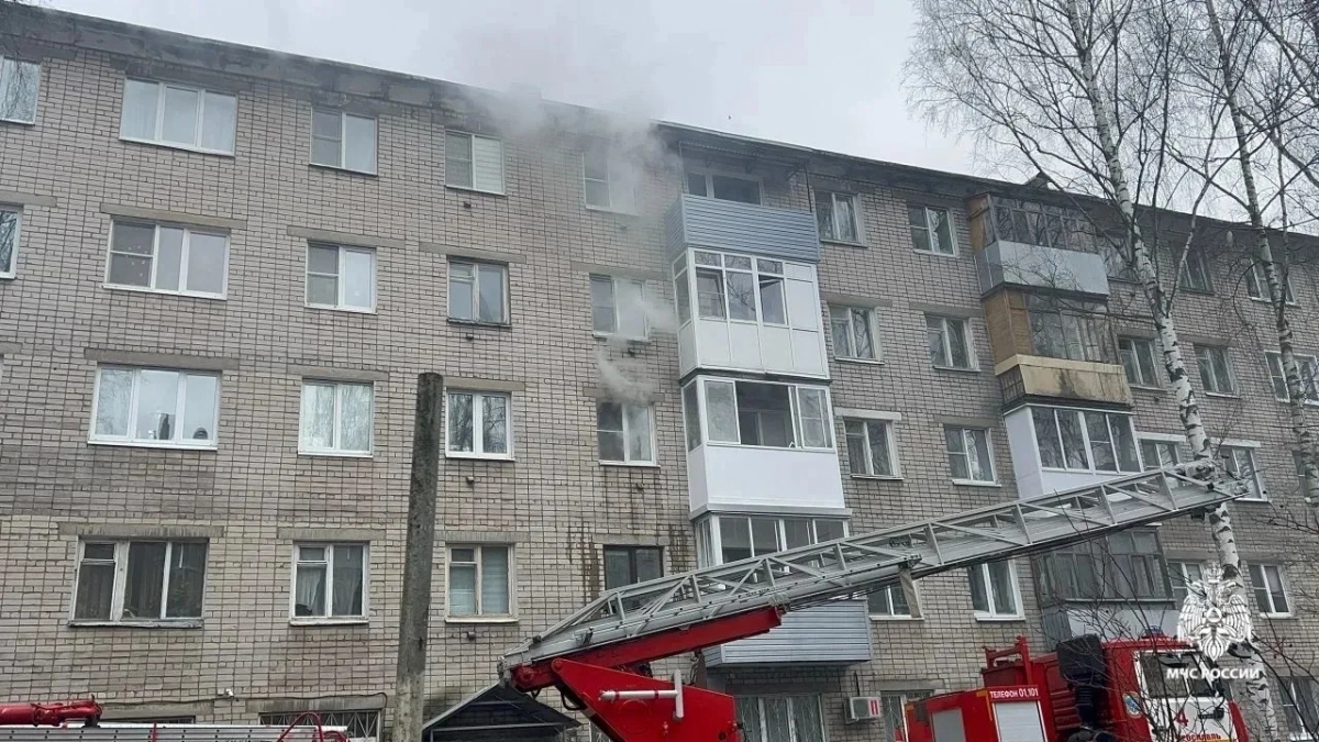 Розетка устроила пожар на кухне ярославской пятиэтажки