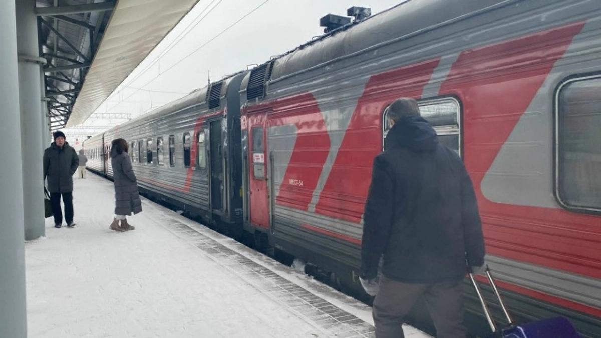 Взяла верхнее боковое на два дня в пути, но внизу все это время спал мужик: для кого РЖД ввели правила и как они работают