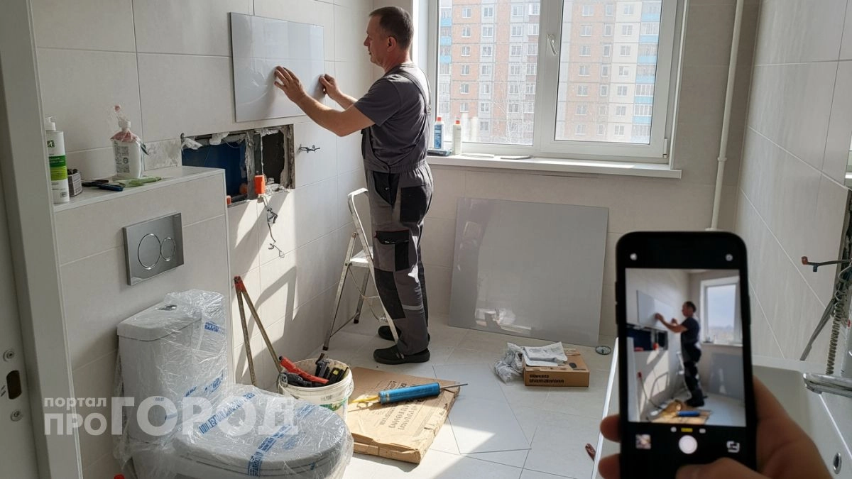 Забудьте про укладку плитки: этот бюджетный материал преобразит вашу ванную за вечер и прослужит десятилетия