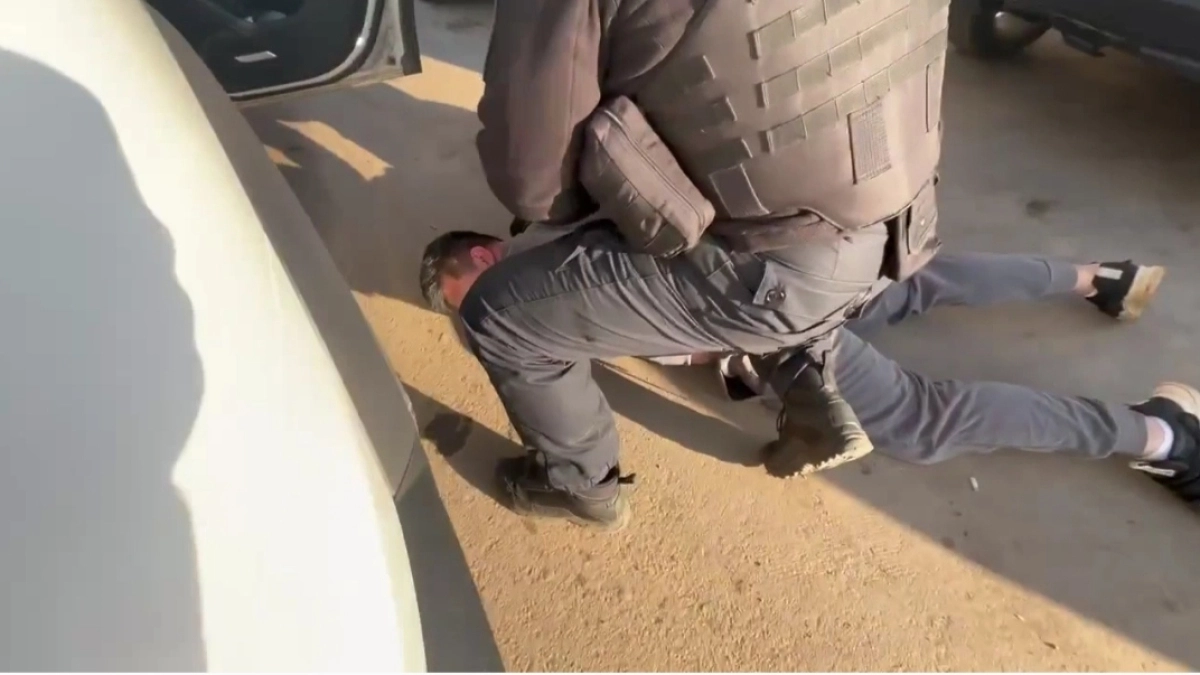  В Ярославле силовики  опубликовали видео задержания «брачного агентства» для мигрантов