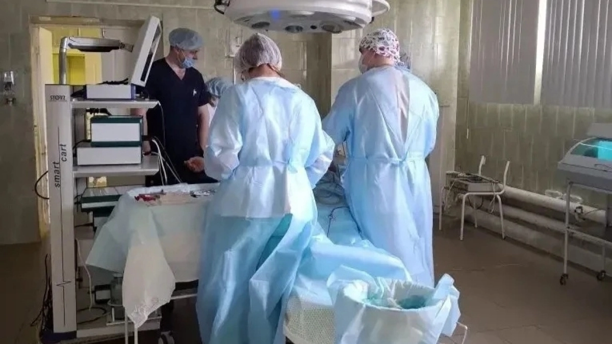 Ярославские врачи удалили у женщины 4-килограммовую опухоль