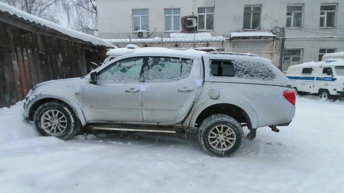 В Брейтовском районе у водителя забрали Mitsubishi за повторную езду без прав 
