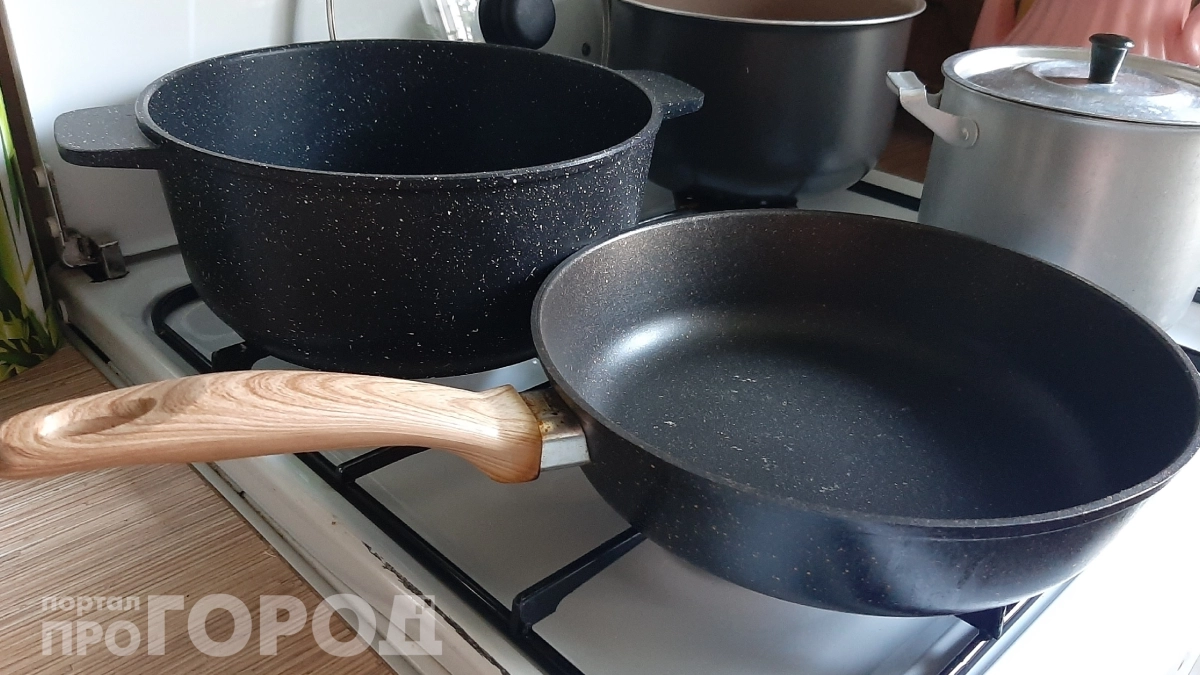Тёща чуть не убила меня за сковородку: почему бабушки берегут чугун десятилетиями — и не зря