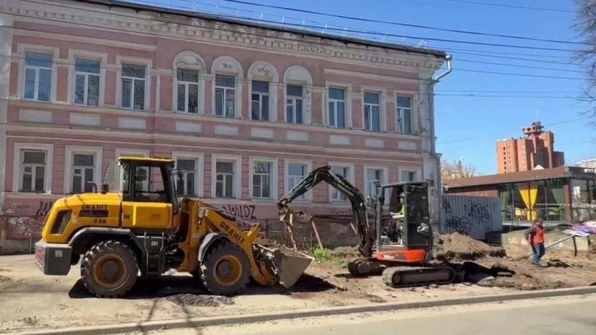 В Ярославле приступили к укладке плитки на 30 км тротуаров