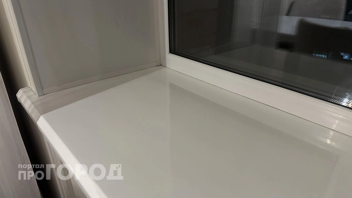 Забудьте про замену подоконников каждые пять лет: вот материал, который сохранит идеальный вид навсегда