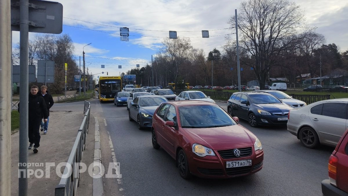 В ярославской мэрии объяснили, когда заработает «выделенка» на проспекте Авиаторов