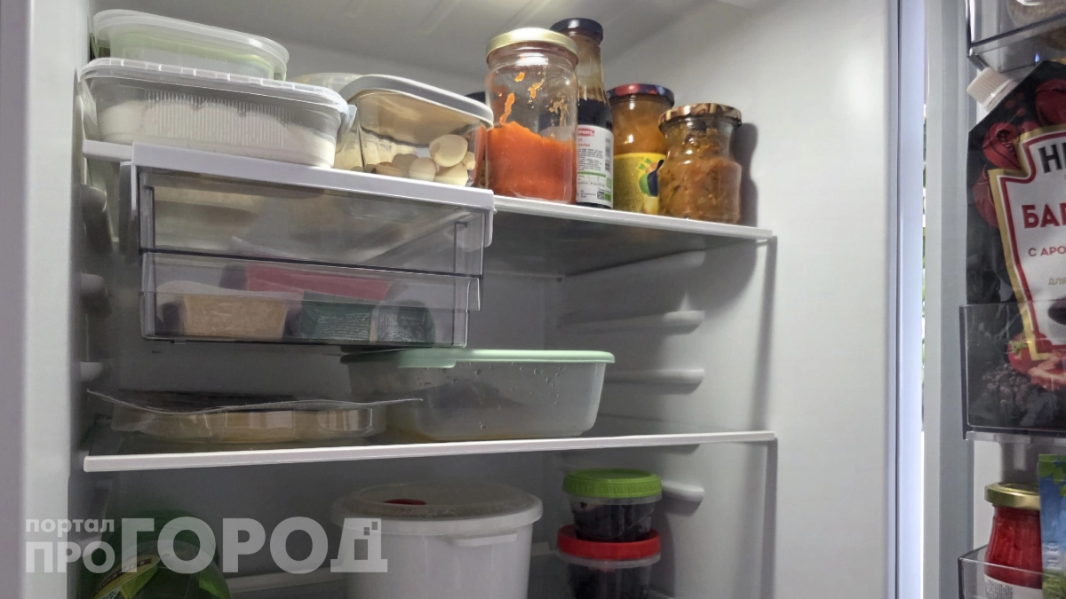 Хватит набивать холодильник: 5 продуктов, которые нельзя хранить рядом — и вот почему