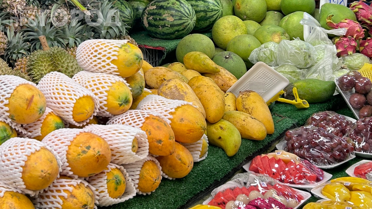 В России на пенсию ем макароны, в Таиланде — манго: на что реально хватит российской пенсии за границей