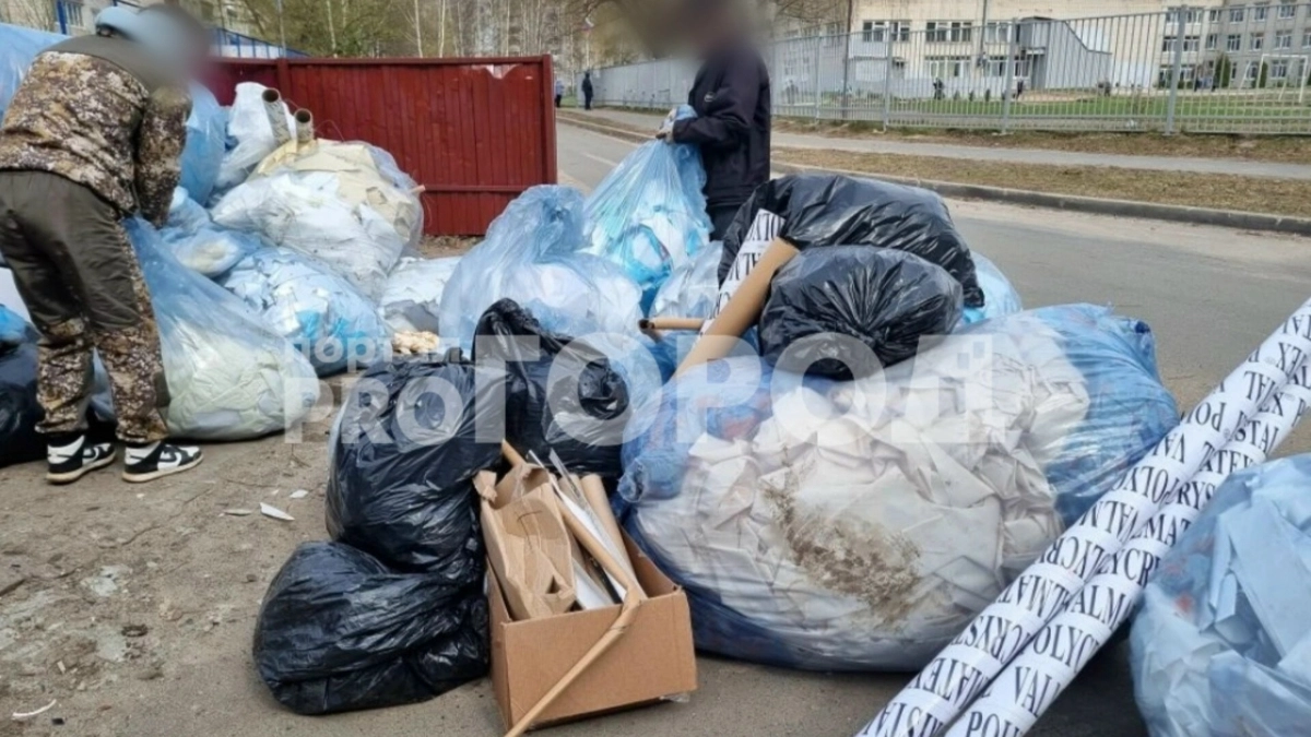  Власти пояснили  не могут наказать тех, кто захламляет двор на Калинина