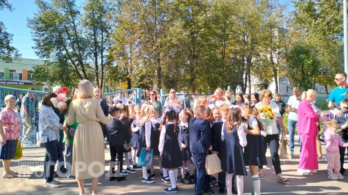 Учебный год изменится до неузнаваемости: Минпросвещения утвердило график каникул на 2026 год для всех школ