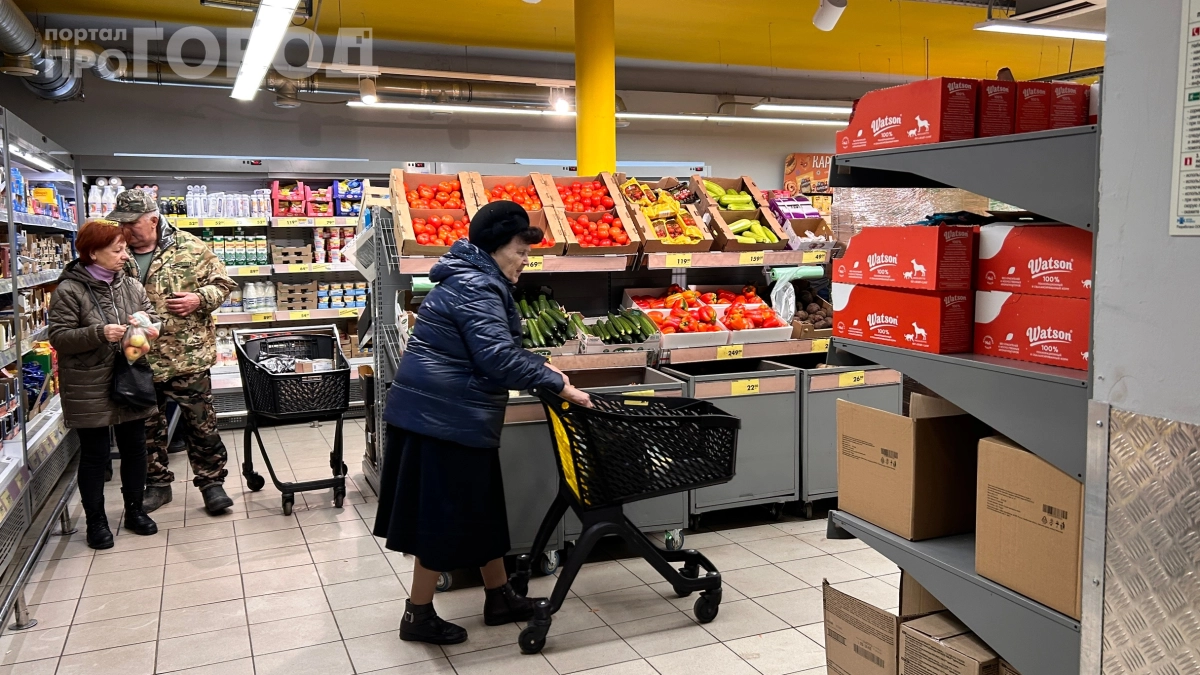 Эти продукты сметут с полок еще до майских: полный список, что надо брать заранее — цены взлетят