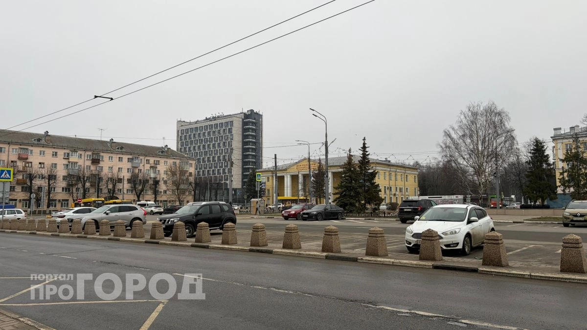 Парковка, которая могла обойтись дорого: как женщина в Ярославле добилась отмены штрафов из‑за опечатки в госномере