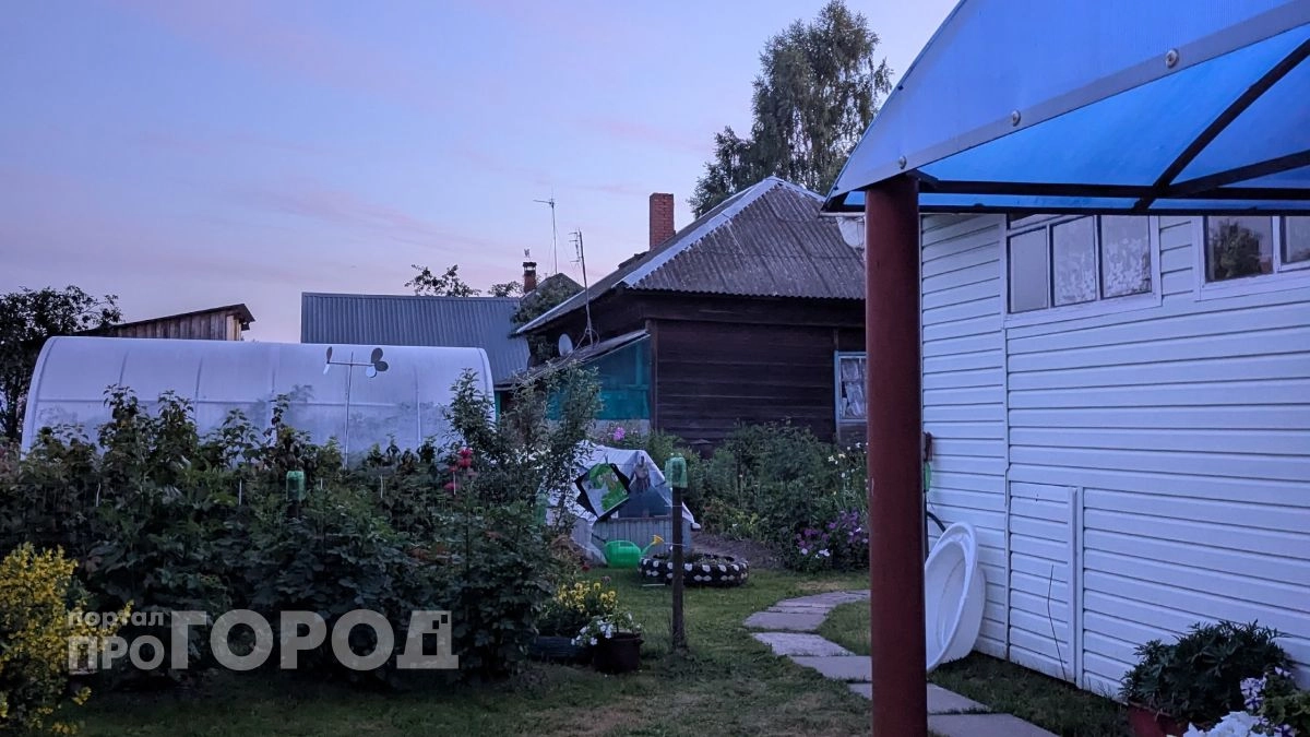 Сосед закопал монету под крыльцо - и дом просел: приметы, которые убивают ваш кошелек