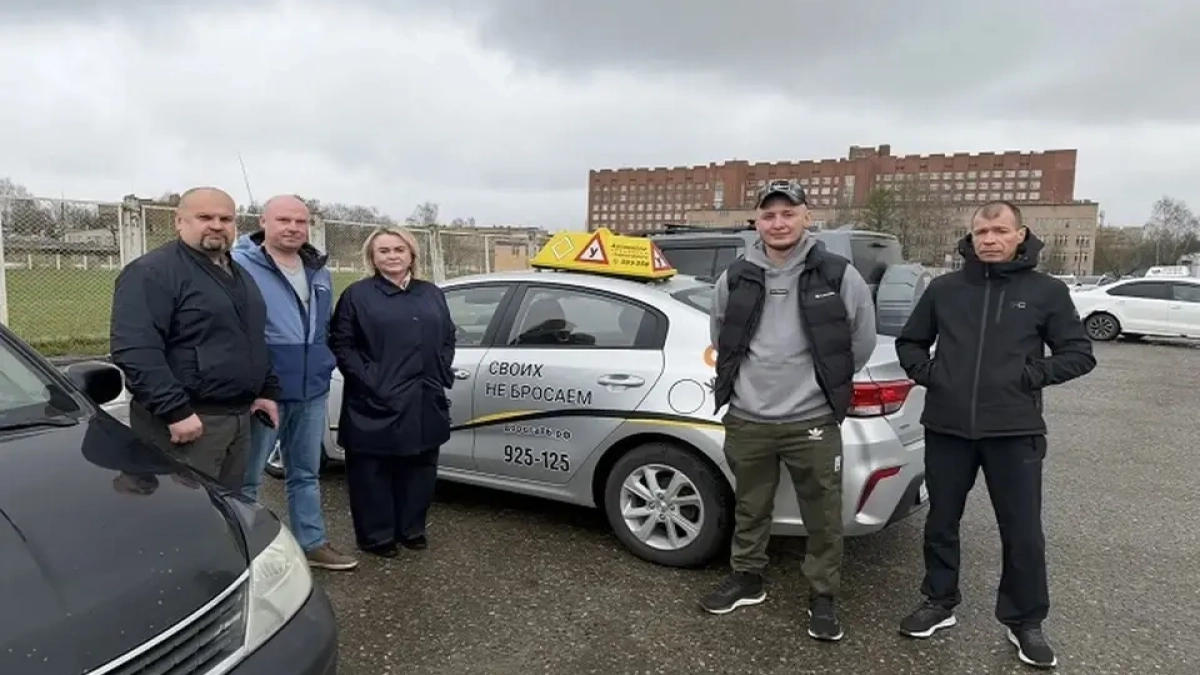 Ветераны СВО с ампутацией ног бесплатно учатся водить в Ярославле