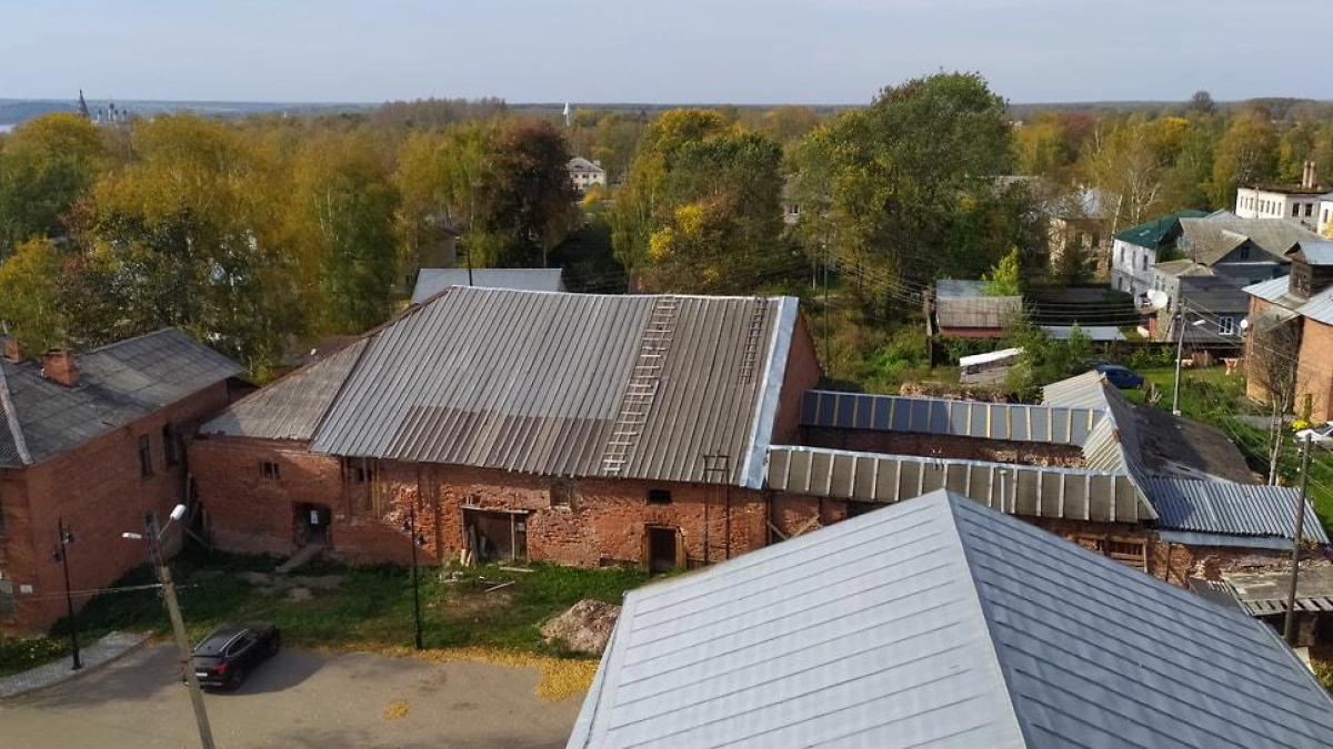 Строгановский амбар в Тутаеве могут изъять через суд за разрушение