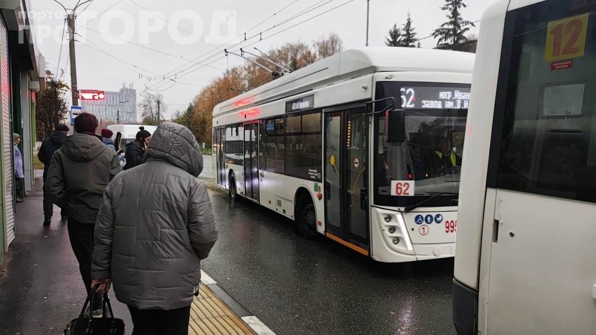 Холодный фронт идёт на Центральную Россию: когда закончатся дожди и выглянет солнце