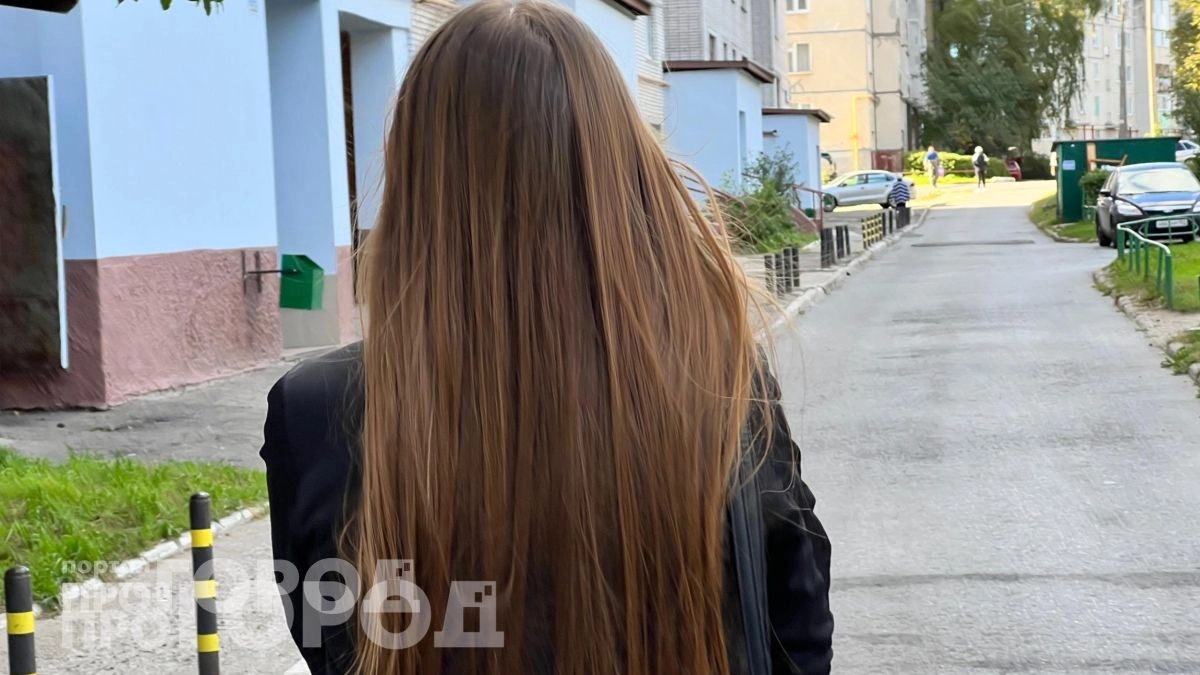 Забыла про дорогие маски: как я отрастила густую шевелюру используя аптечное средство за 50 рублей