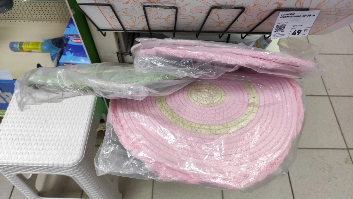 Побывала в аналоге магазина "Фикс Прайс": рассмотрела товар и поняла - вот почему здесь такой приглушенный свет