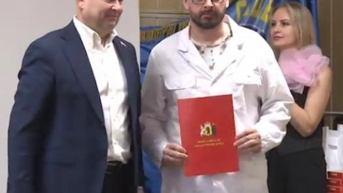 1400 сотрудников скорой Ярославля отметили праздник — и вышли на смену