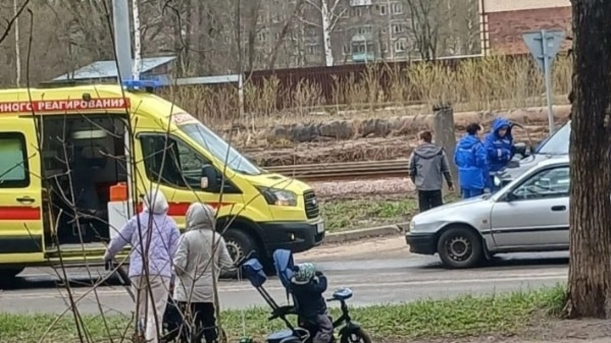 В Ярославле у дома № 64 на улице Блюхера в аварии пострадал ребёнок