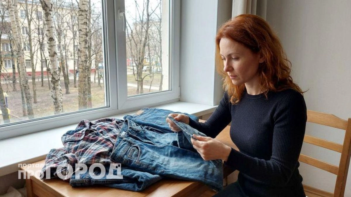 Превращаю гору старых джинсов в стильный плед: простой метод без выкроек и сложных схем шитья