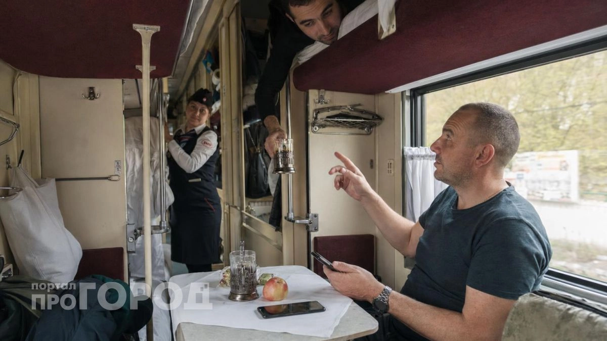 Битва за нижнюю полку окончена: РЖД официально расставили точки над и в вопросе доступа к столику в купе