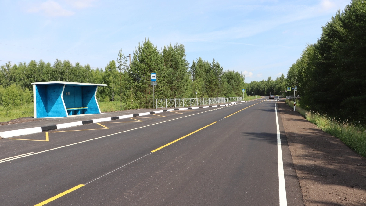 Ярославские дороги чинят путь к памяти: асфальт прокладывают к Вечному огню и сельским обелискам