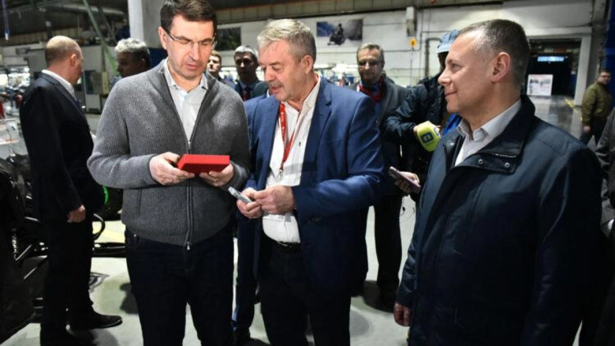 Щёголев и Евраев посетили производителя снегоходов в Рыбинске