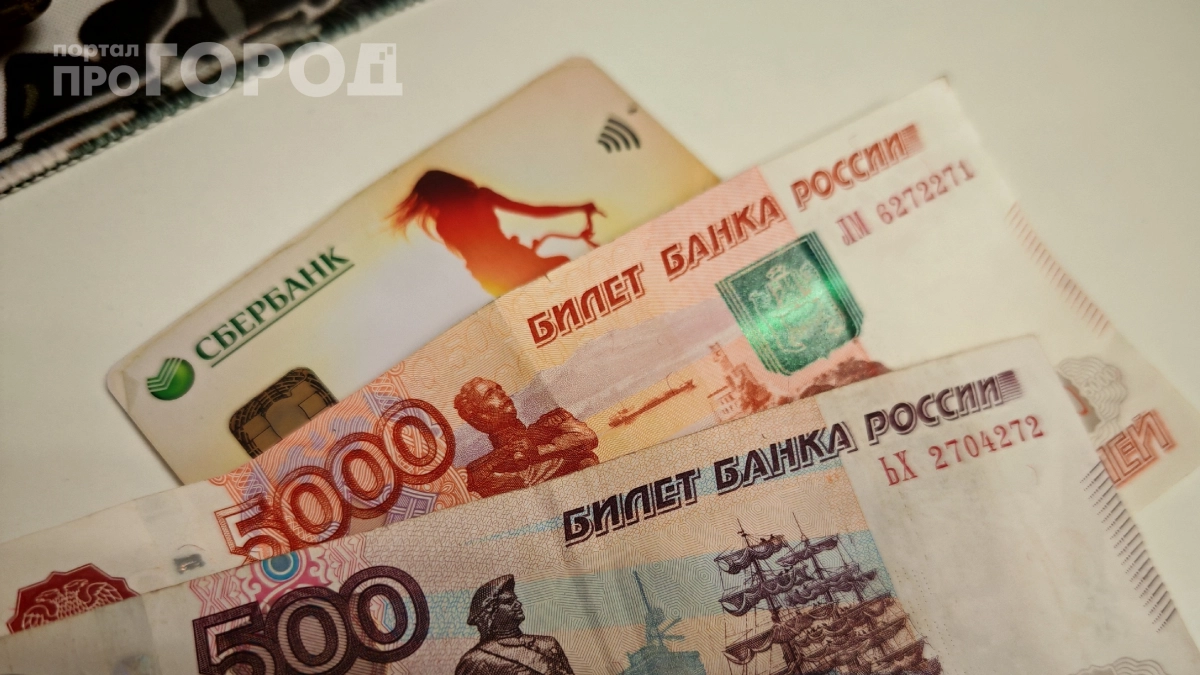 Владельцы карты «Мир» напряглись: банки требуют обновить данные до майских праздников — иначе блокировка операций