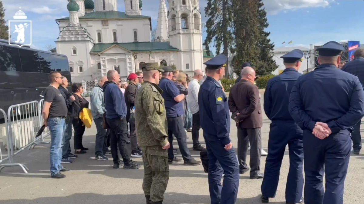В Ярославле организуют досмотровые мероприятия и установят металлоискатели на входах площадок Дня Победы