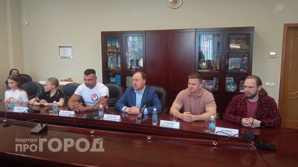 «Добро должно быть с кулаками»: Роман Курцын в Ярославле представил фильм «Малыш-каратист» с местными актёрами