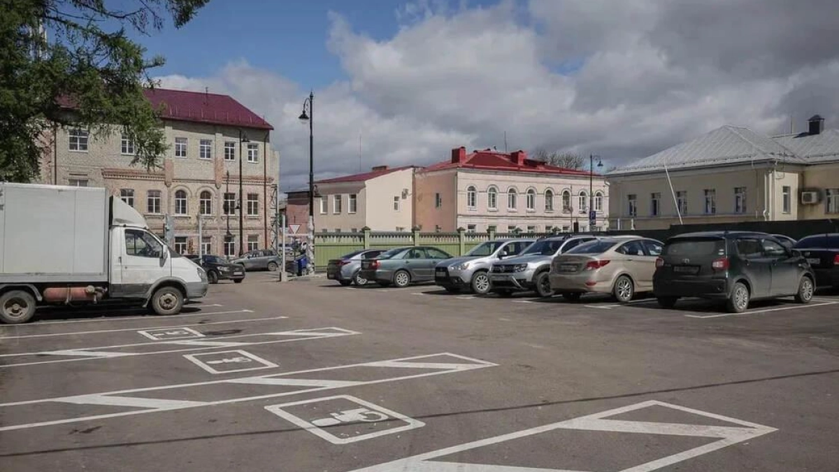 В Рыбинске на месте скорой открыли бесплатную парковку на 100 мест