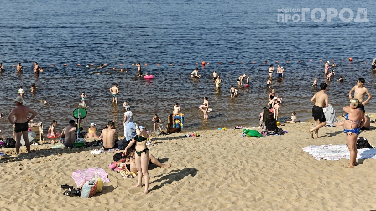 За границу уже никто не ездит: где дети купаются в безопасности, а взрослые ищут тишину — 40 км пляжа
