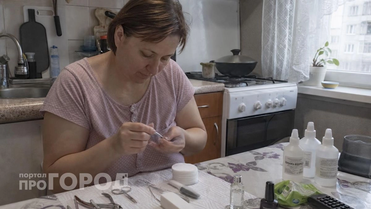 Аптекарь смотрела с недоумением, пока я брала десять флаконов: как перекись заменяет всю домашнюю химию