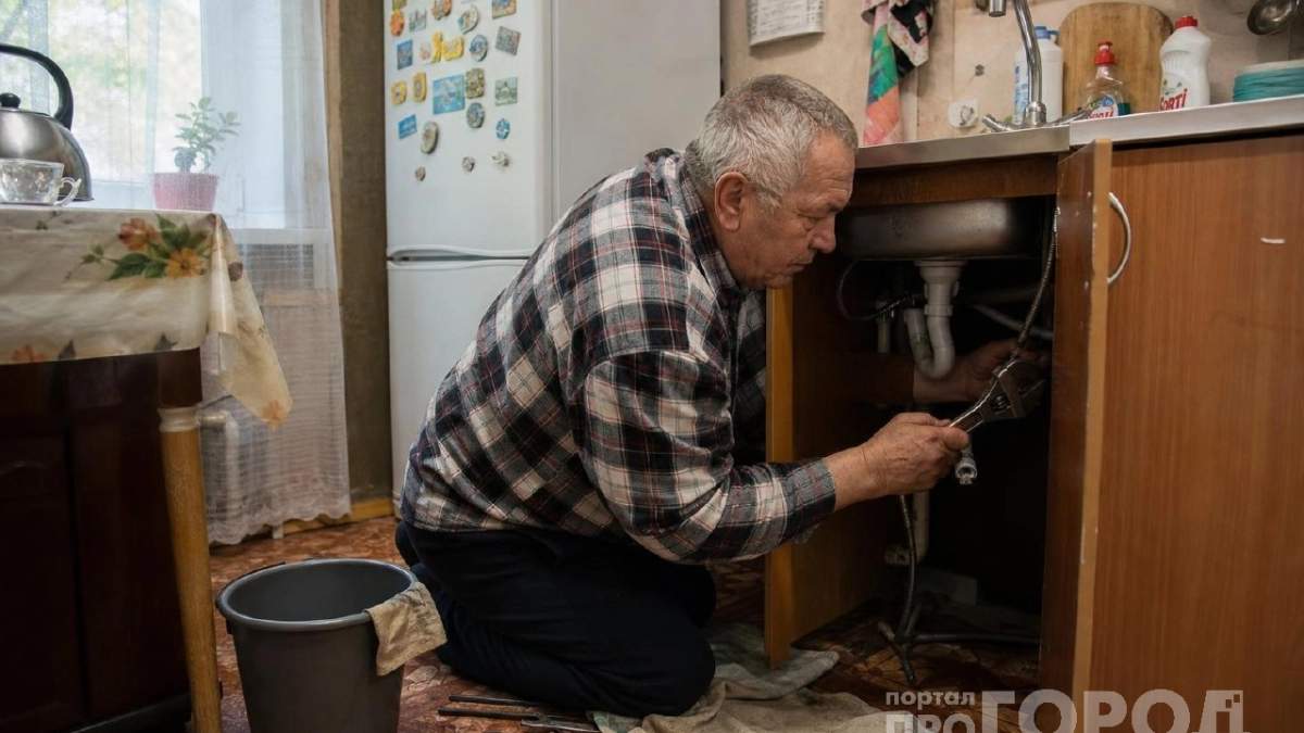 Мойка из нержавейки уже в прошлом: мудрые хозяева ставят на кухне раковины из другого материала - выглядит достойно и служит годами