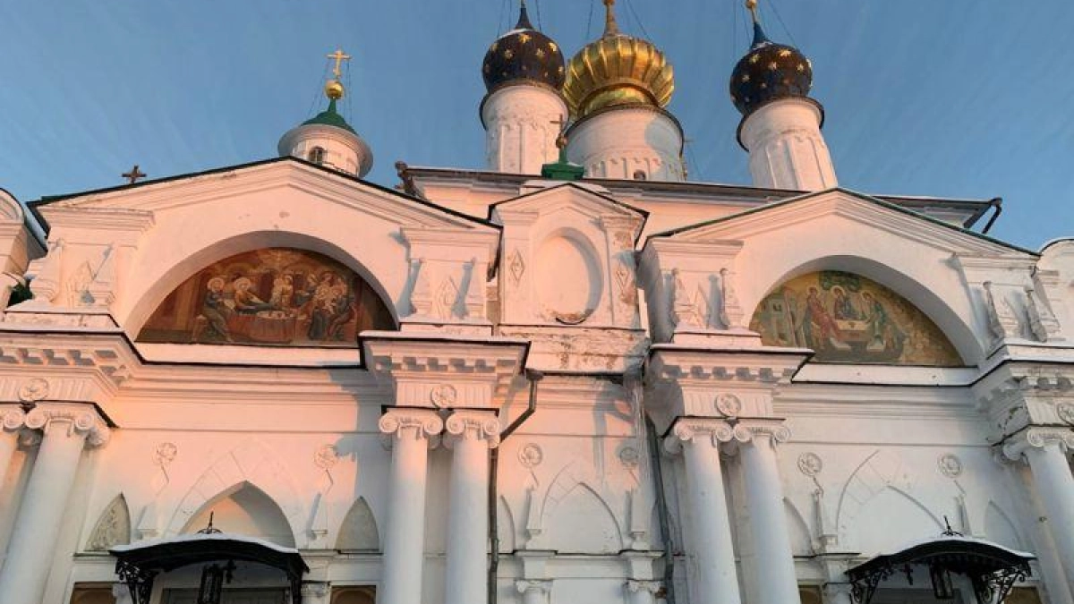 В Ростове Великом реставрируют два храма: укрепляют фундамент и расчищают старинную роспись