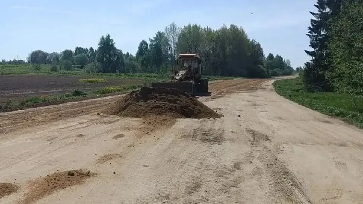 Две разбитые дороги в Ярославской области отремонтируют в ближайшие годы