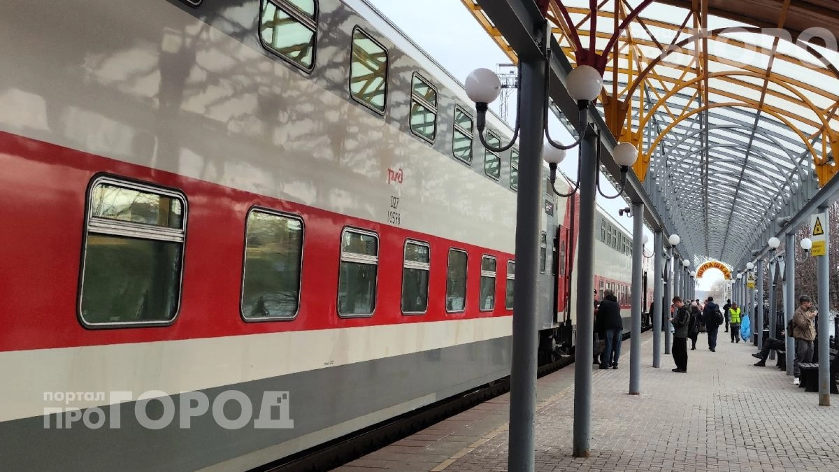 Забудьте про тесноту в поезде: РЖД меняют правила комфорта в новых плацкартах с широкими полками и душем