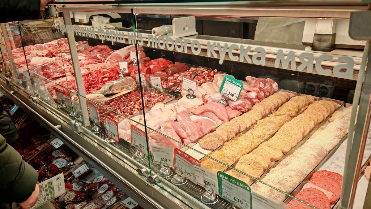 3 признака мяса, которое нельзя брать даже за бесценок в "Светофоре" или "Магните": вот как их скрывают от покупателей