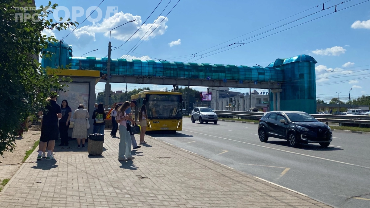 Наехал на сплошную одним колесом и права отобрали: разбираем нюансы — зарубите у себя на носу