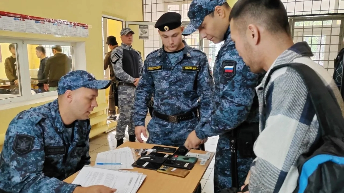 Штраф вырос до 448 тысяч: ярославский бизнесмен попался на мигранте без документов