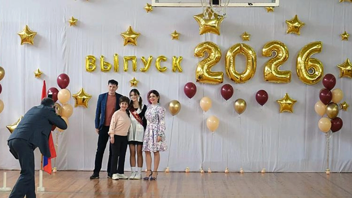 Выпускники Рыбинска отметили последний звонок в стенах университета