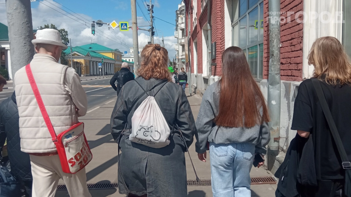 Безупречный макияж и укладка больше не в почёте: усталая мода победила