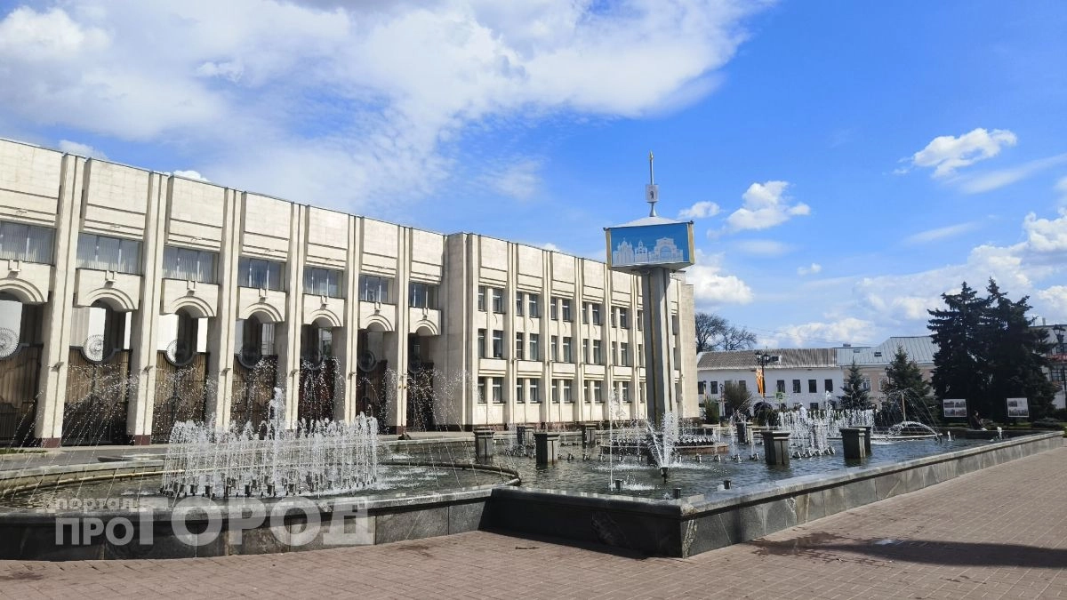 Новый фонтан в центре Ярославля поразит струями, светом и лазерным шоу